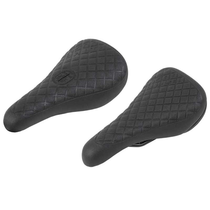 ODYSSEY Aitken Seat Railed Quilted Black